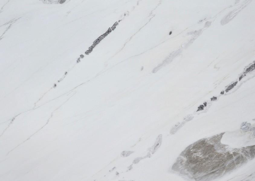 Bianco Everest